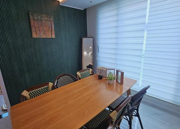 Urban Terrace House