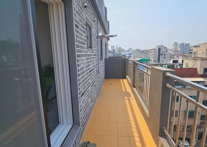 Urban Terrace House