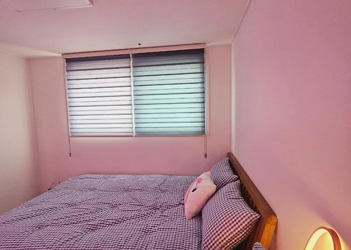 Urban Terrace House アパート *